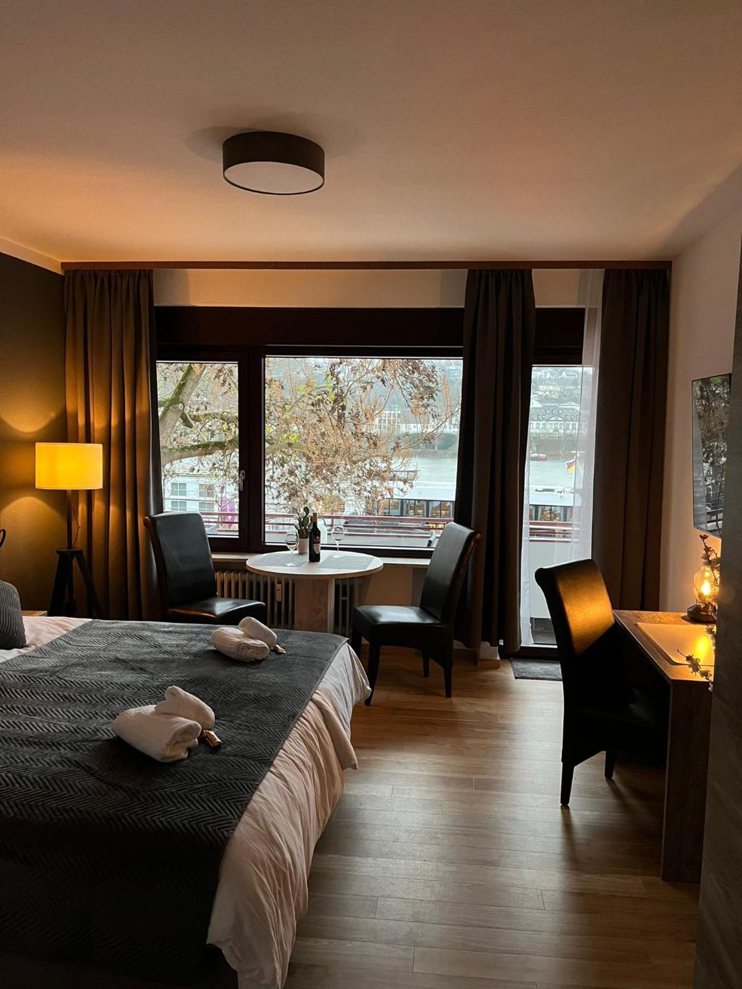 Rheinpanorama Suite Mit Balkon コブレンツ エクステリア 写真